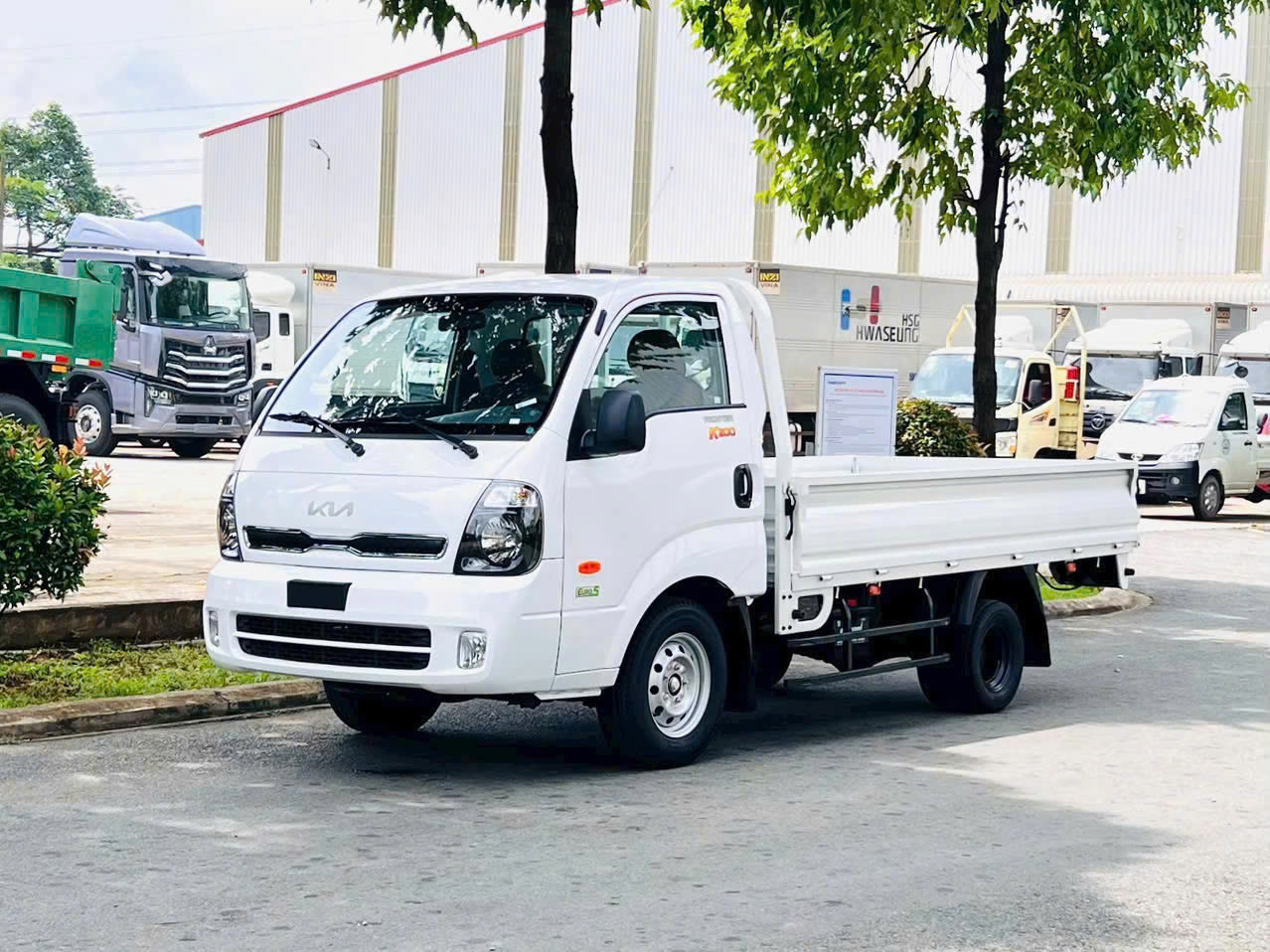 XE K200 THÙNG LỬNG - TẢI 1,9 TẤN